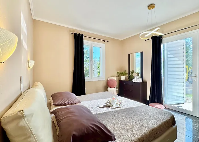 Verve With Private Pool By Dadovillas Vila *