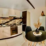 Verve With Private Pool By Dadovillas فيلة *